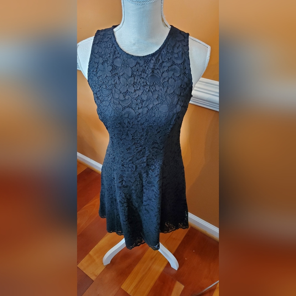Black petite Ann Taylor sleeveless lace dress